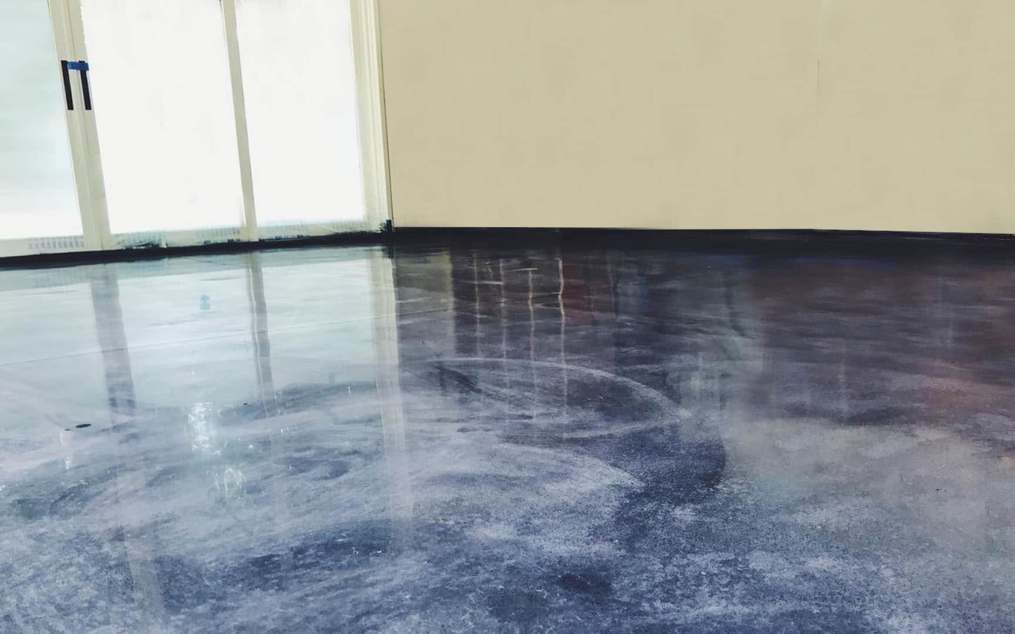 stained concrete ()